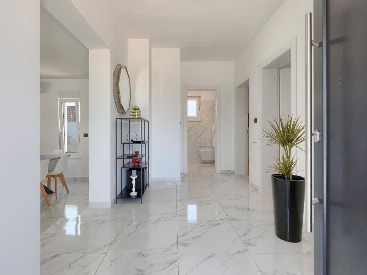 Villa Vine By Interhome Marčana Екстериор снимка