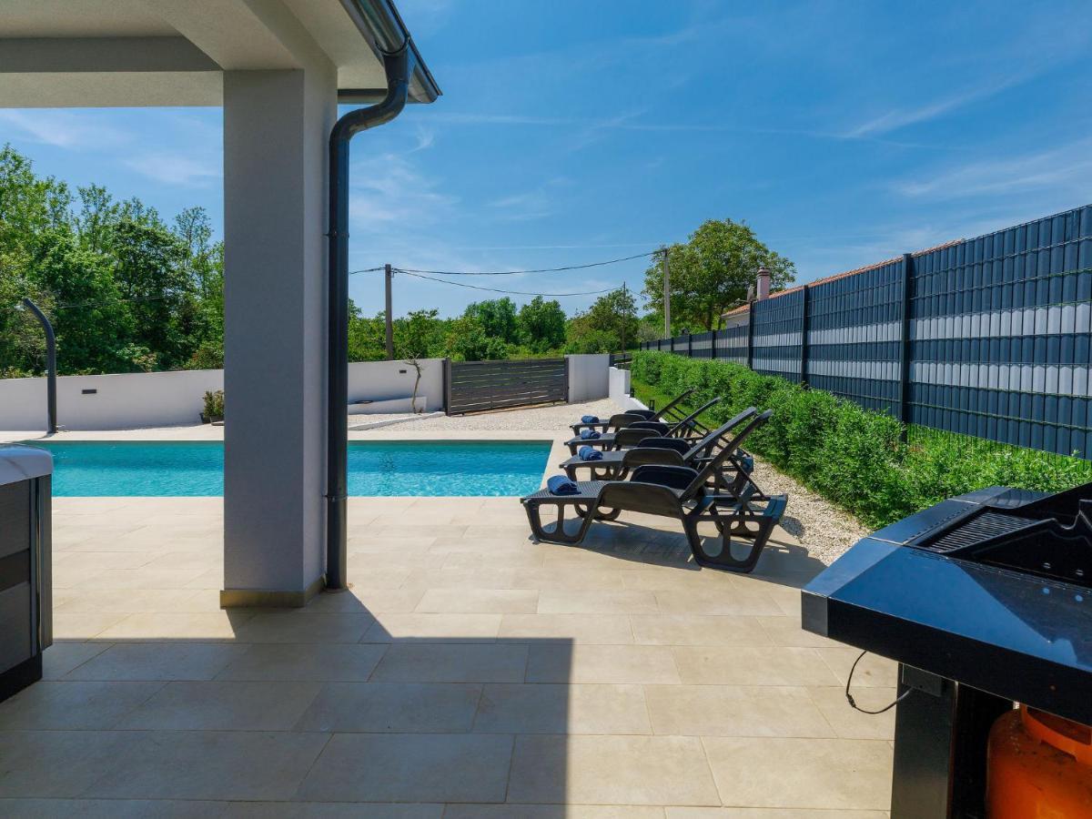Villa Vine By Interhome Marčana Екстериор снимка