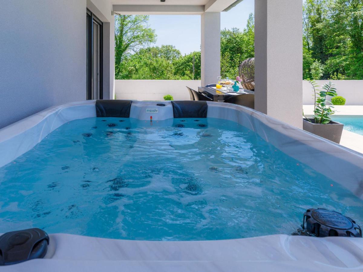 Villa Vine By Interhome Marčana Екстериор снимка